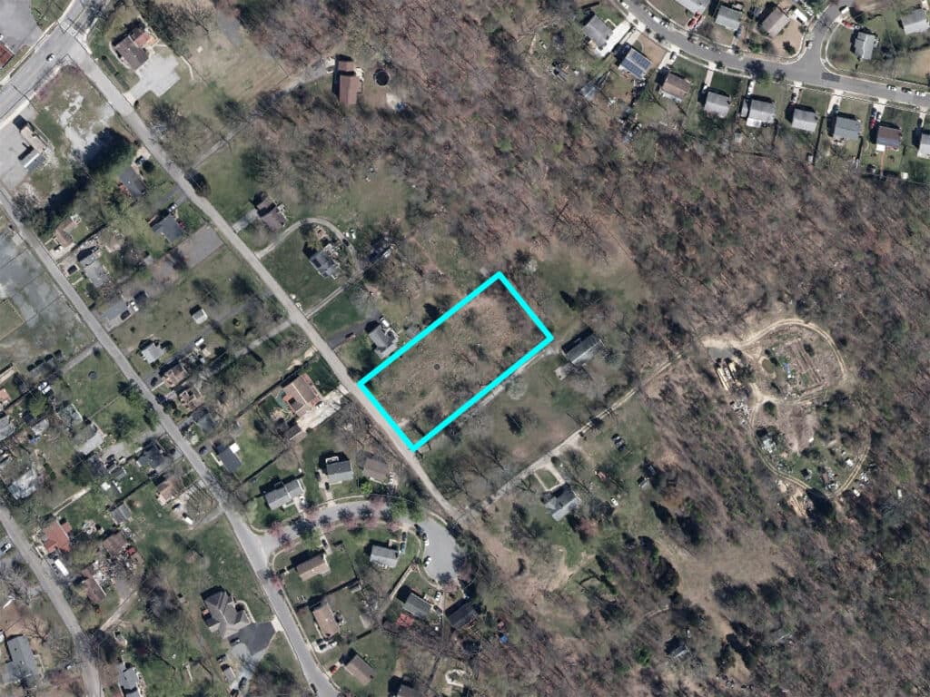 Aerial view showing outlined 1-acre residential parcel in Fort Washington, Maryland.
