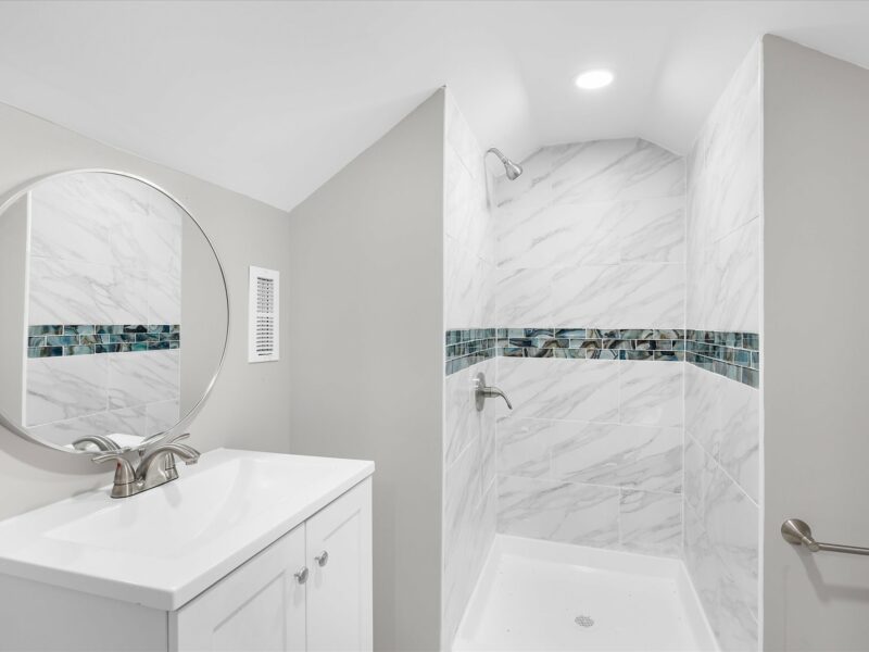 24-JMRealEstatePhotos_17411 N Seton Ave - 7