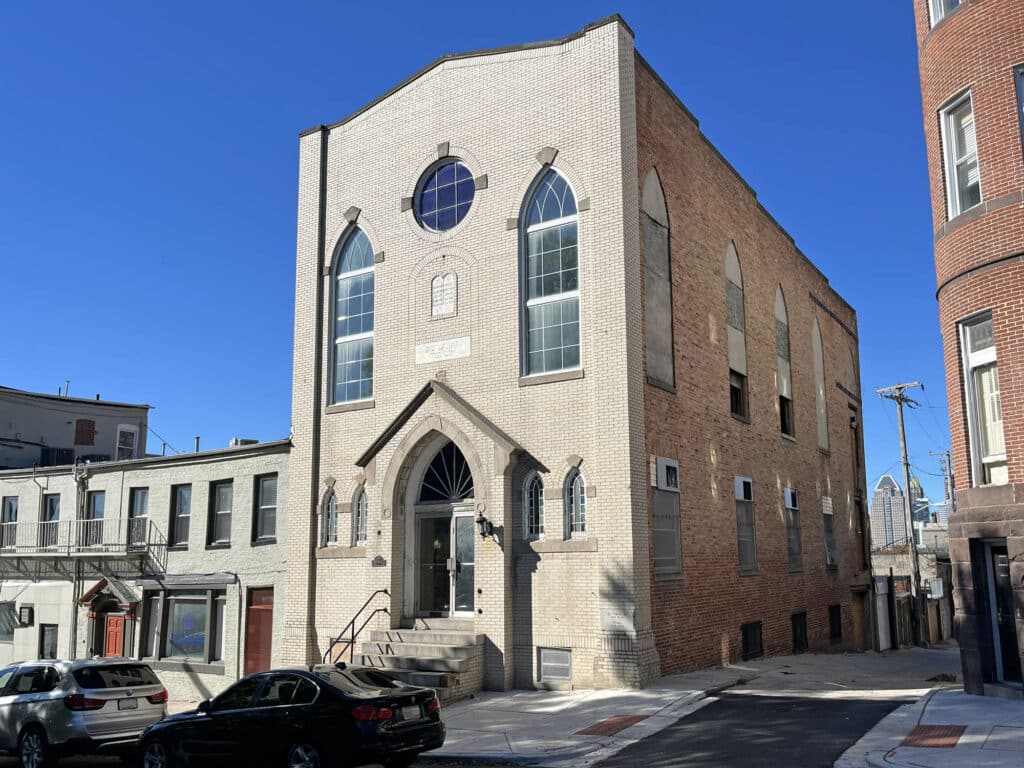 Front view of 4 N. Broadway.