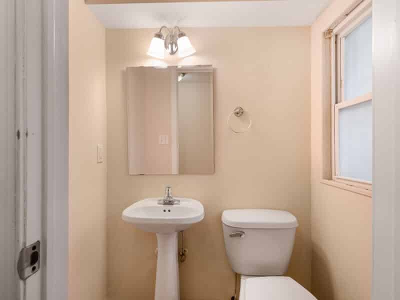 11_Hommati.com 1123 W Lombard St-21