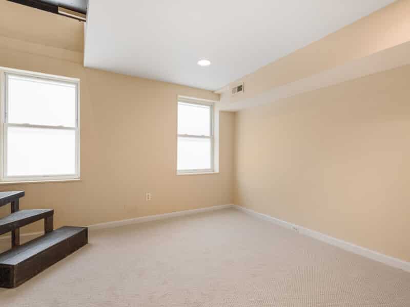 17_Hommati.com 1123 W Lombard St-29