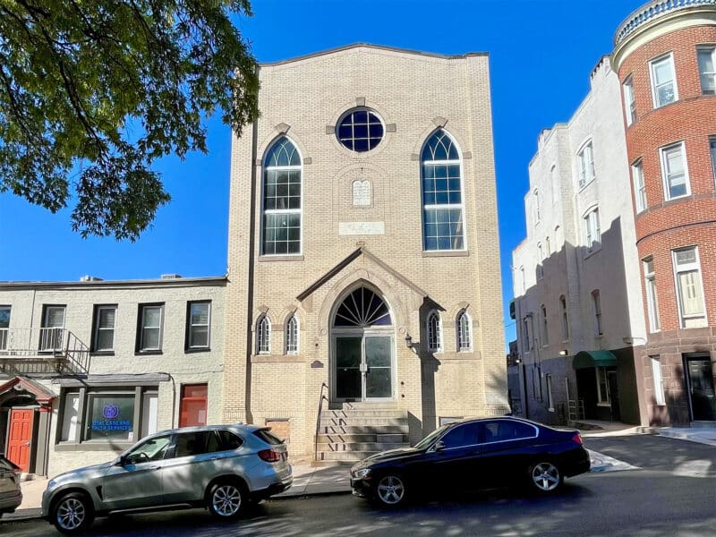 2-new_broadway4_front-close