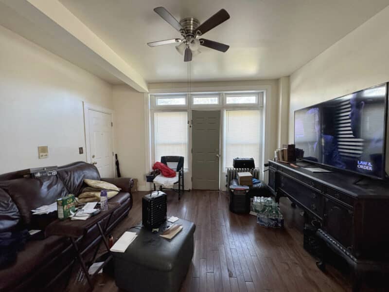 24-new-int__chauncey901_1A living room