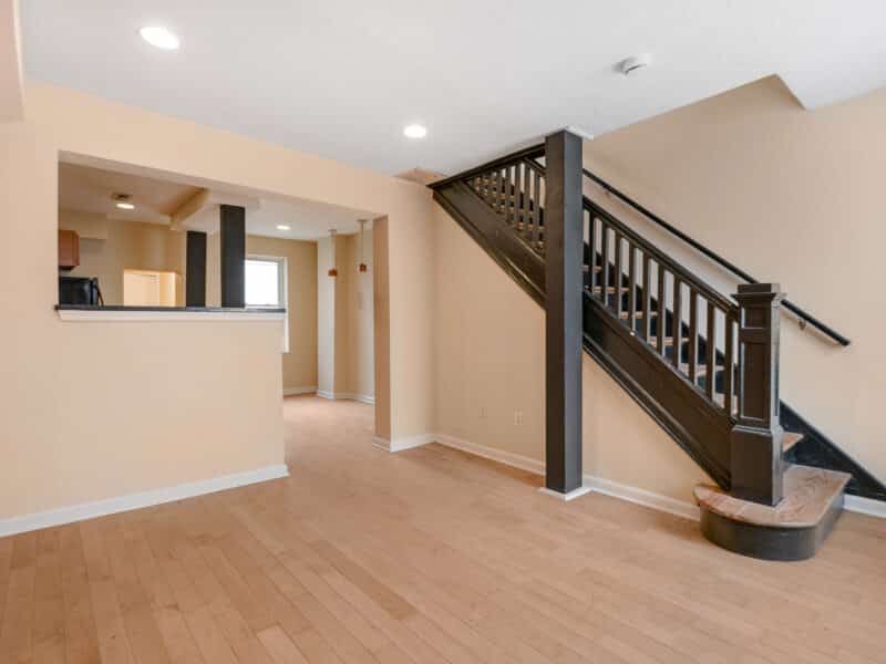 2_Hommati.com 1123 W Lombard St-8