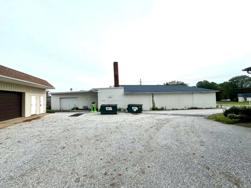 3_ridge4741-4745_parking-warehouse