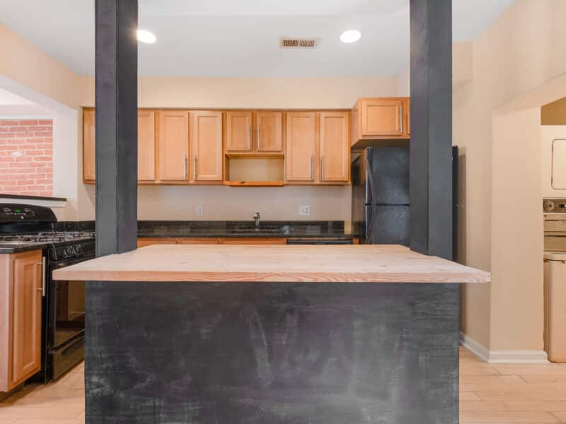 6_Hommati.com 1123 W Lombard St-15