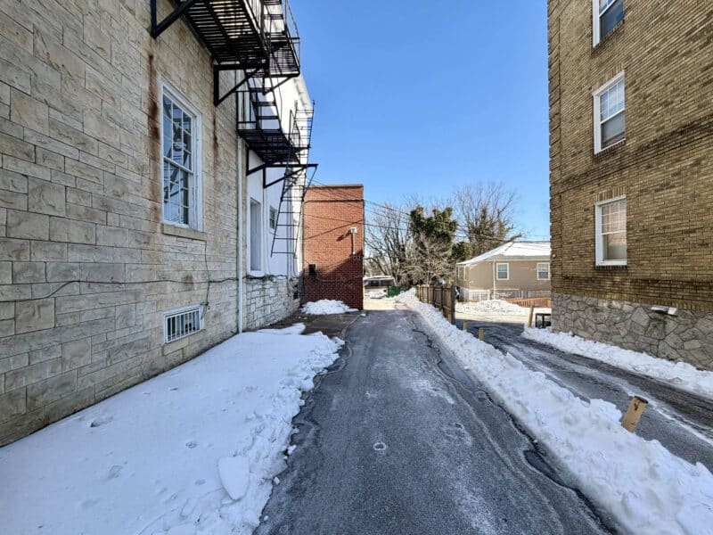 Service alley between McCabe Mansion and adjacent building